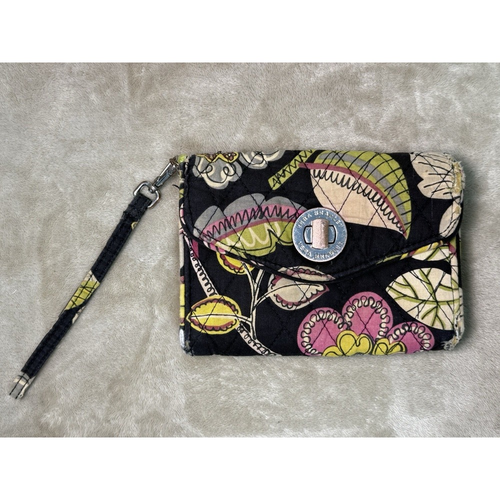 Vera‎ Bradley Turn-Lock Zip-Around Wallet Quilted Moon blooms Cloth Colorful